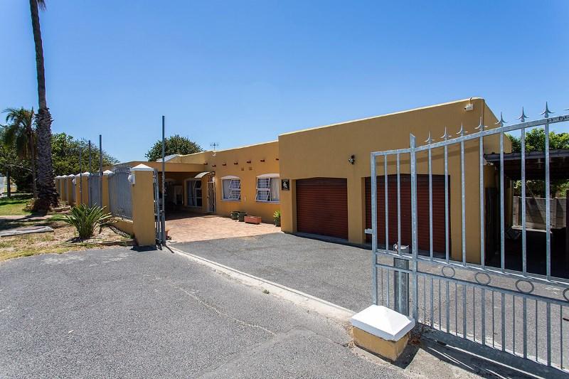 3 Bedroom Property for Sale in Morgenster Western Cape